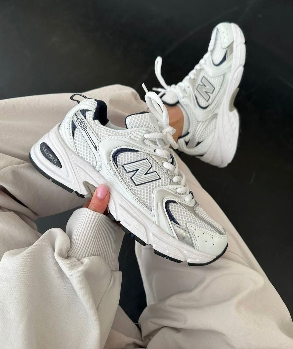 NEW BALANCE — Ultra Comfort Sneakers